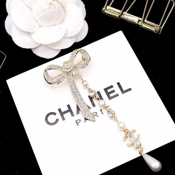 Chanel brooch 108730