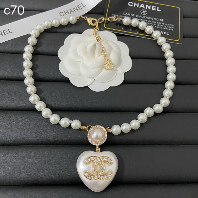 Chanel necklace 110987