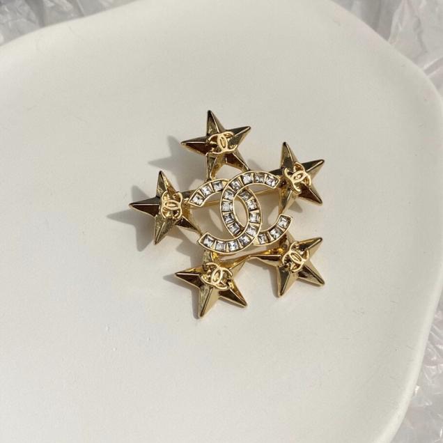 Chanel brooch 108698