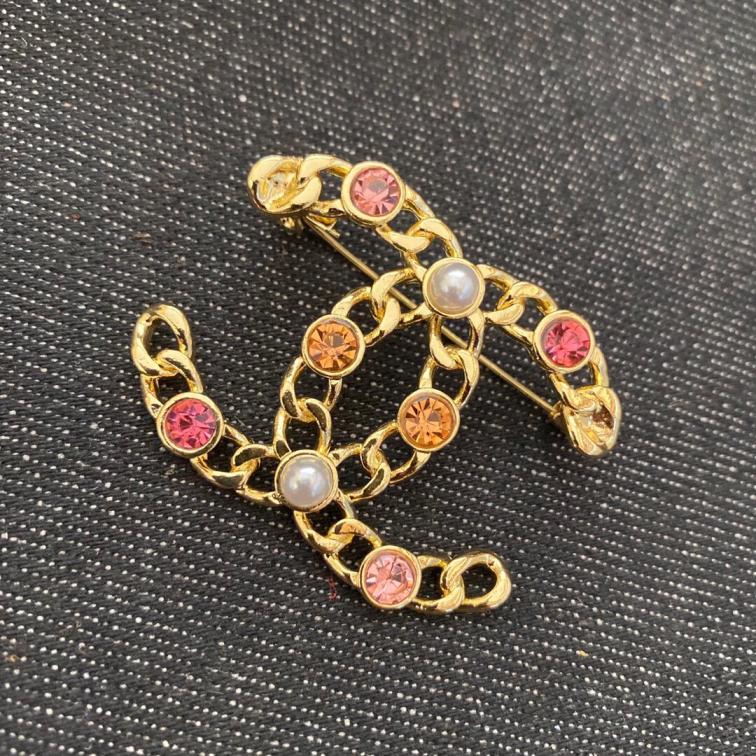 Chanel brooch 108696