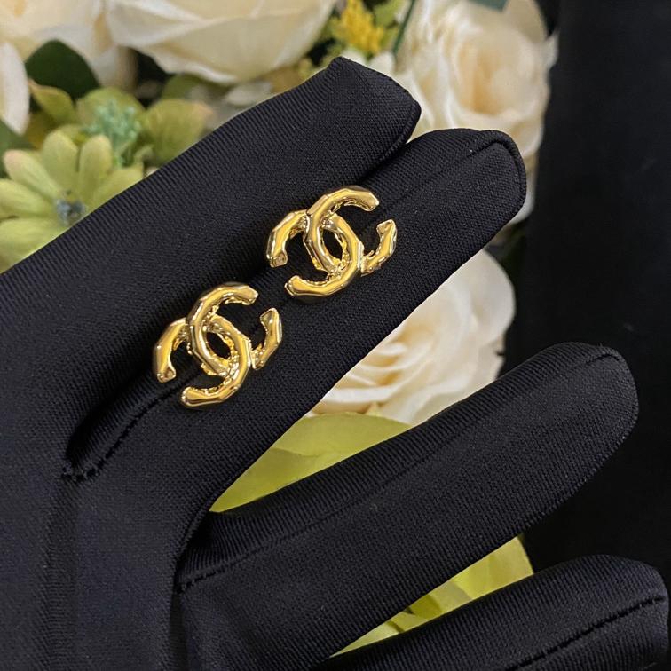A882 Chanel earrings 109079