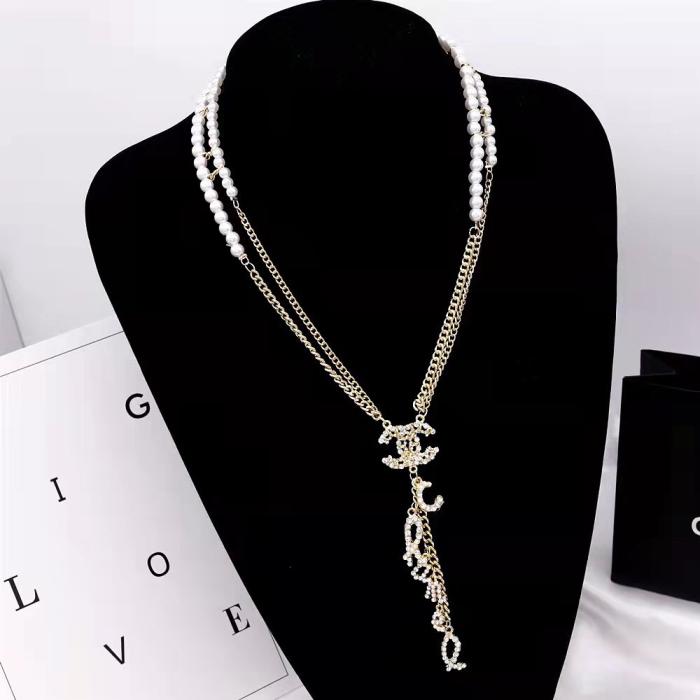 Chanel necklace 109142