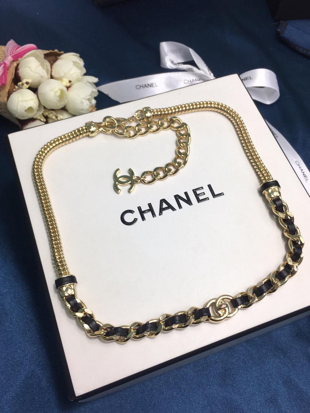 Chanel necklace 109233
