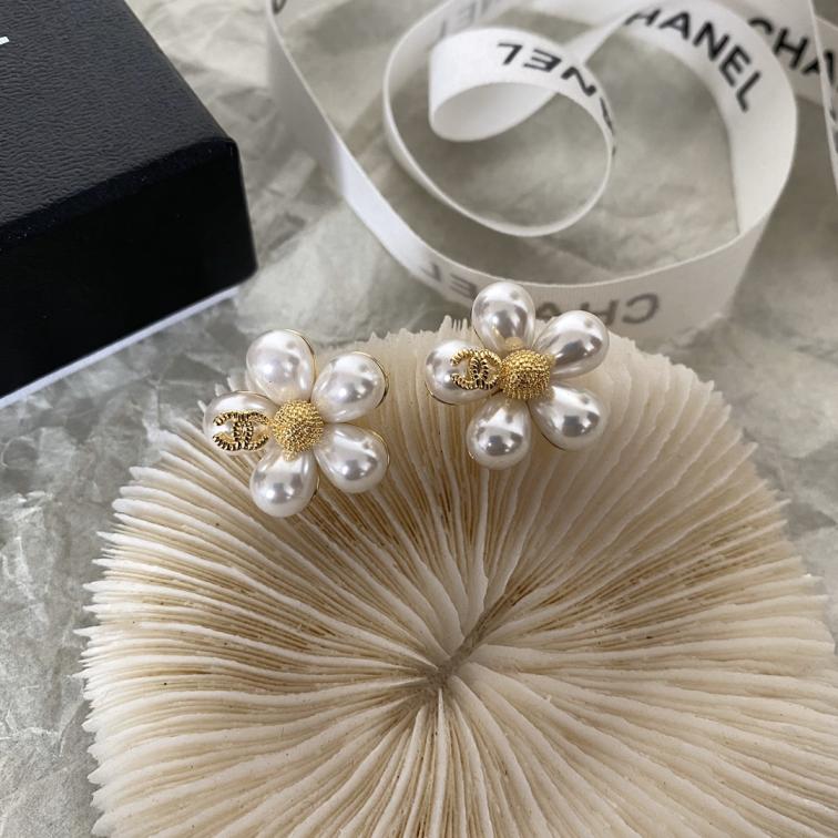 A705 Chanel earrings 109547