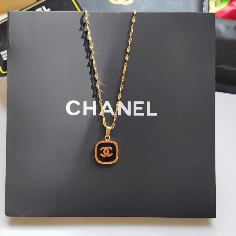 Chanel necklace 109569