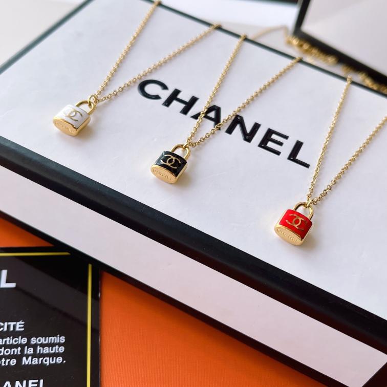 X458 Chanel lock necklace 109725