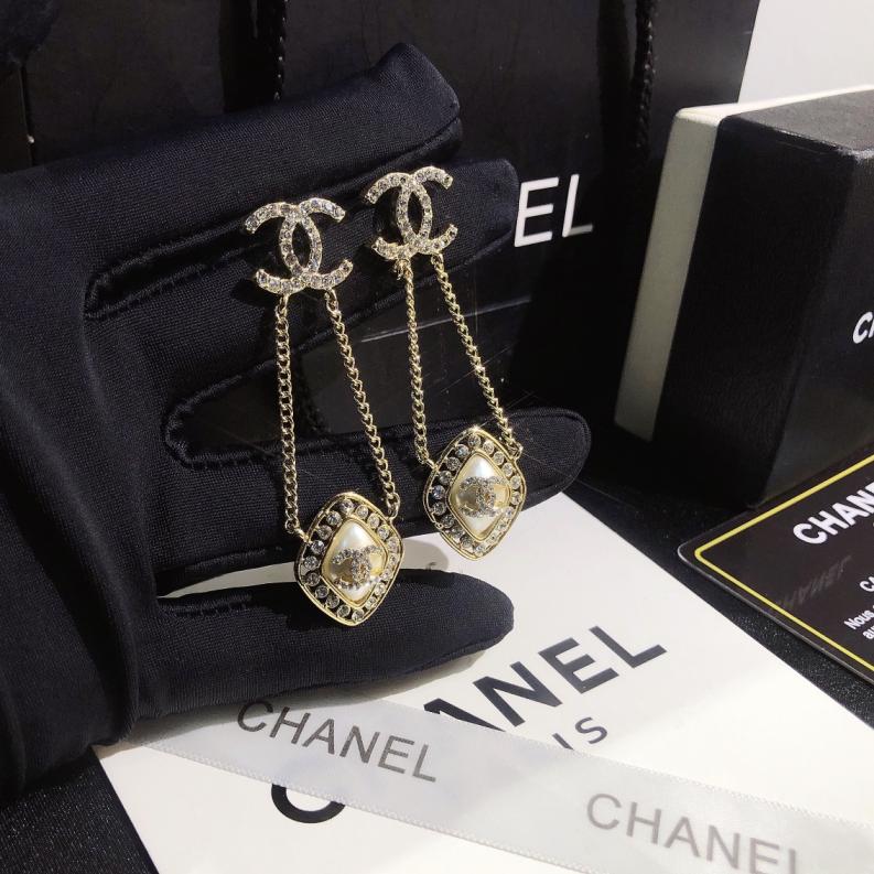 A473  Chanel earrings 109694