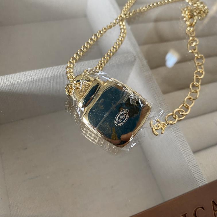 B251 Chanel necklace 109778