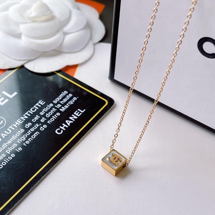 X464 Chanel necklace 109761