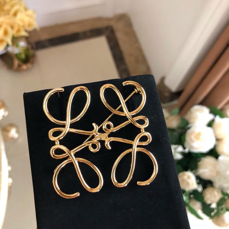 C046 LOEWE Brooch