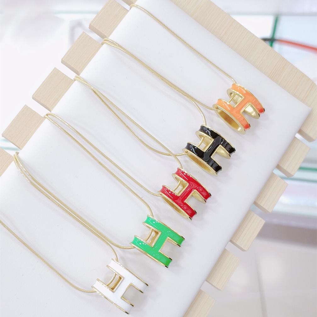 X174 Hermes H necklace 110185