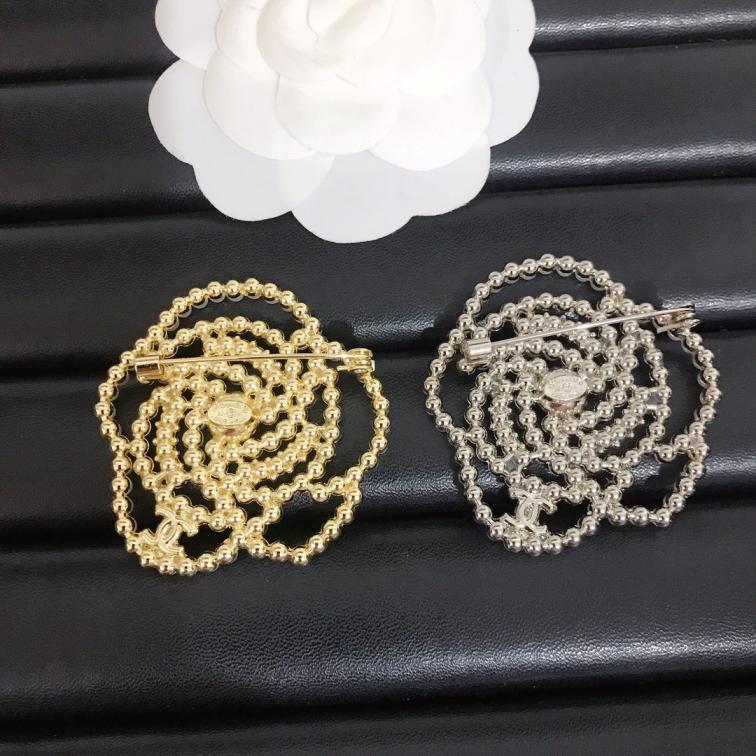 Chanel pearls crystal brooch 110345