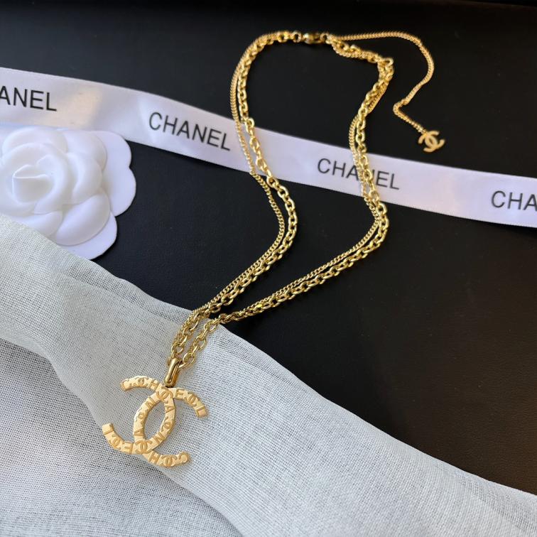 X483  Chanel necklace 110489