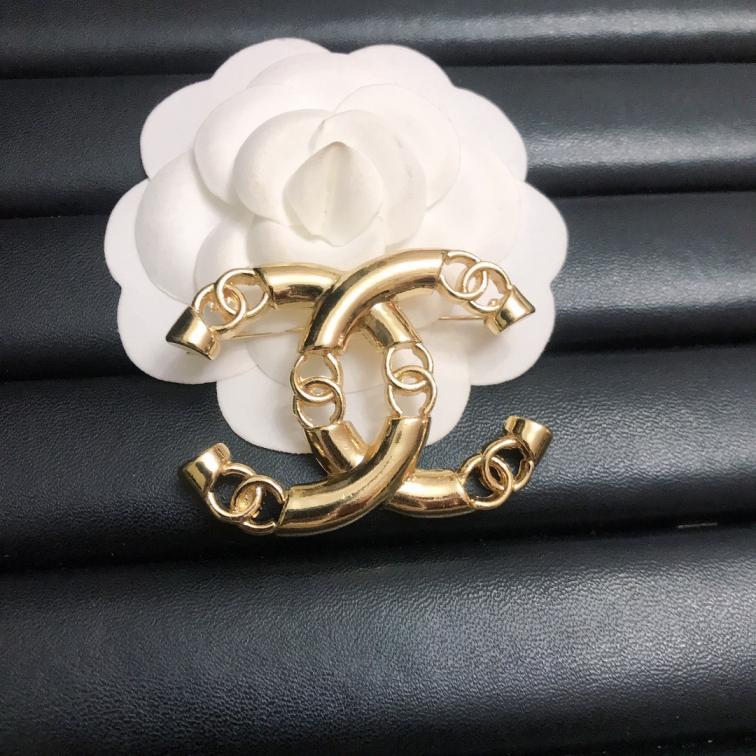 Chanel brooch 110596