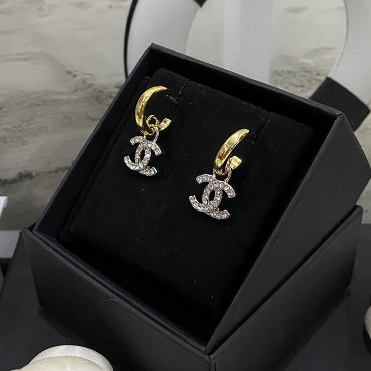 A1200 Chanel earrings