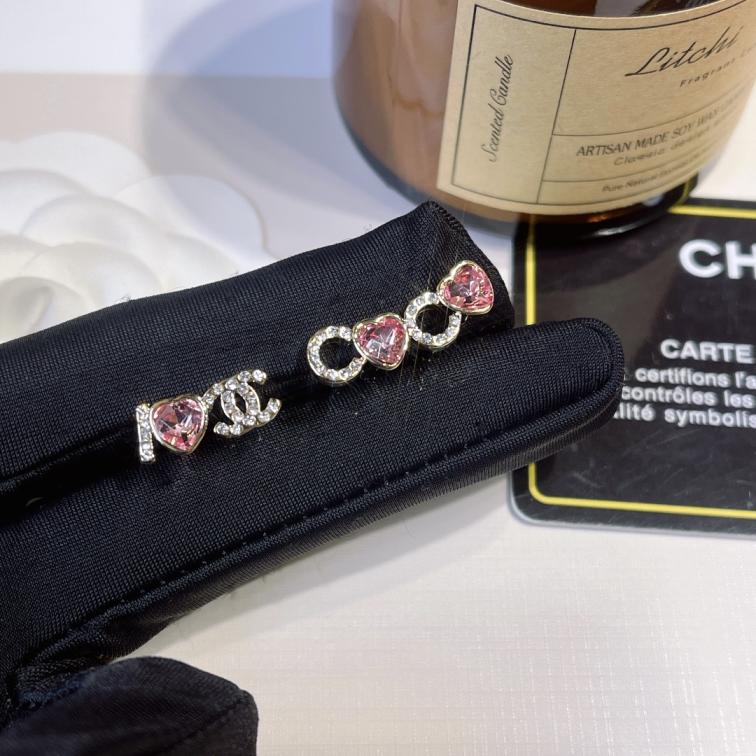 A847  Chanel pink heart earrings