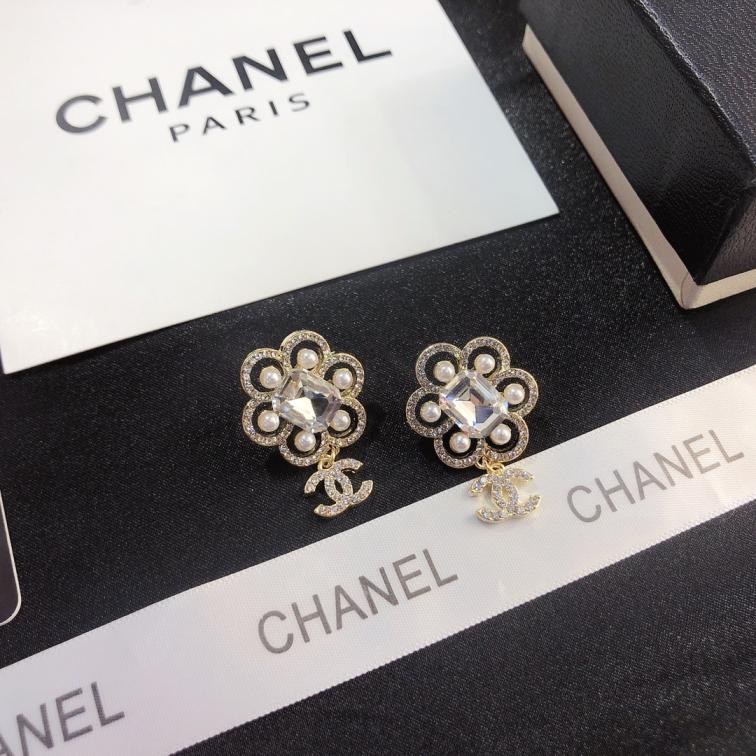 A485 Chanel earrings