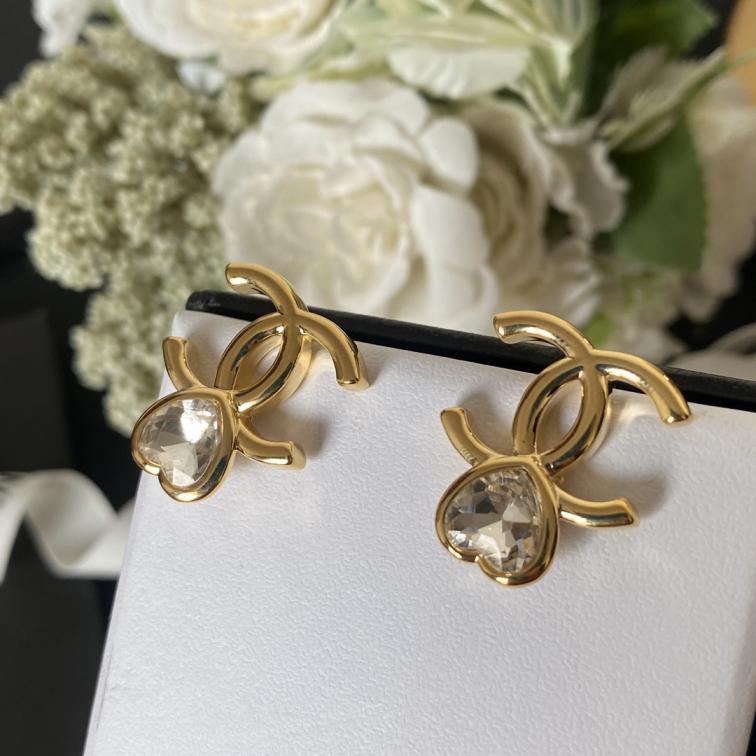 A182  Chanel earrings