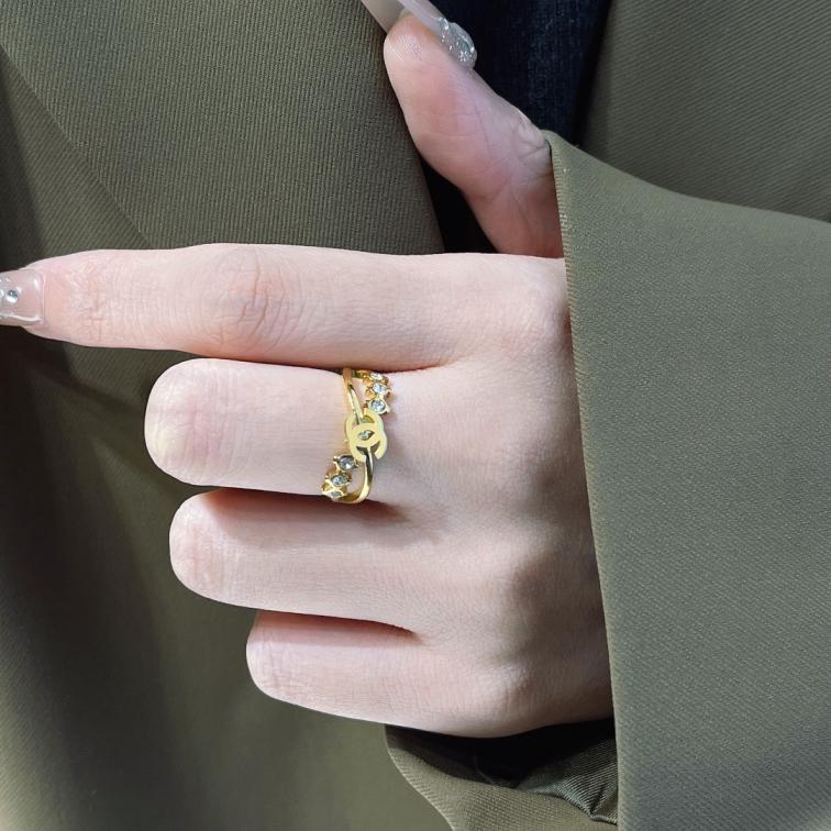 J092 Chanel ring