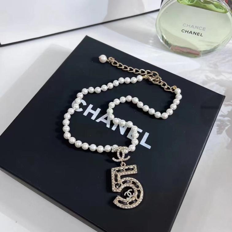 Chanel pearls NO 5 necklace 110885