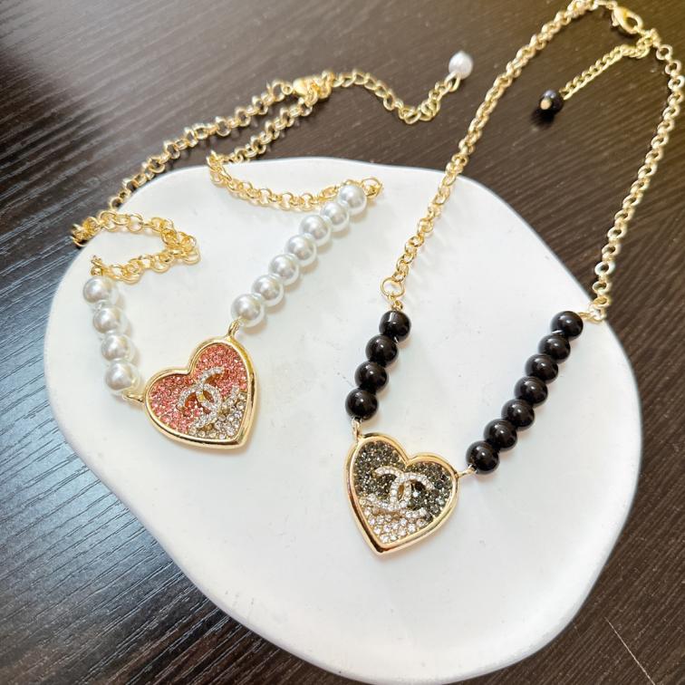 Chanel heart necklace 110881