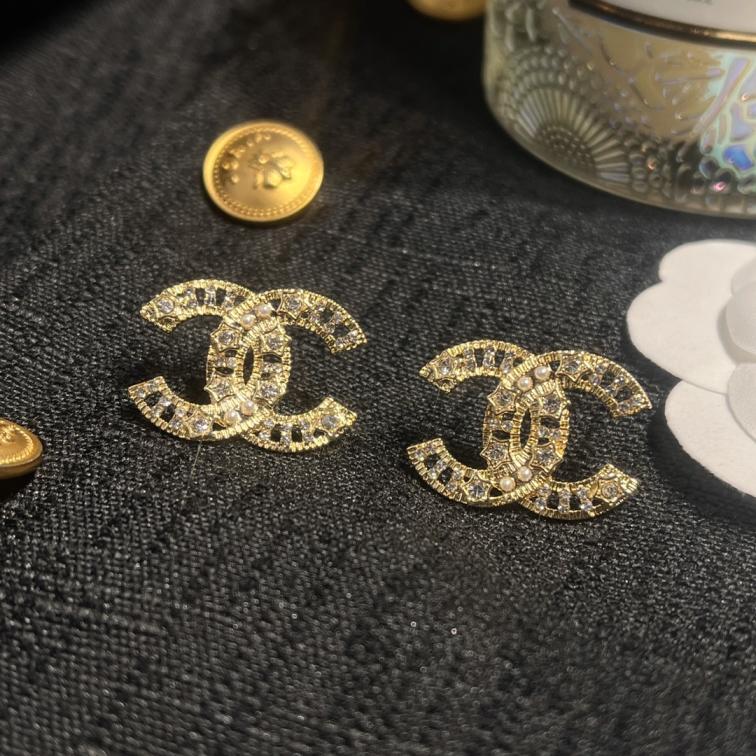 A859 Chanel earrings