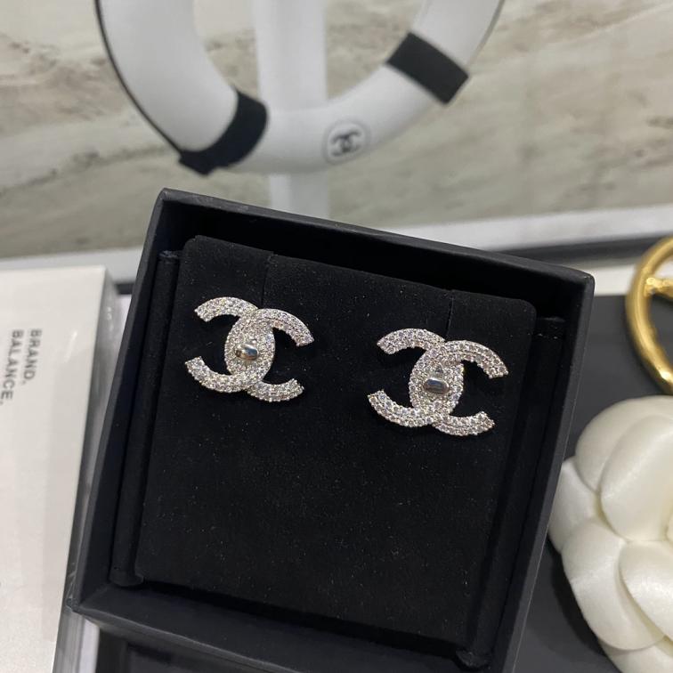 A1174  Chanel cc earrings
