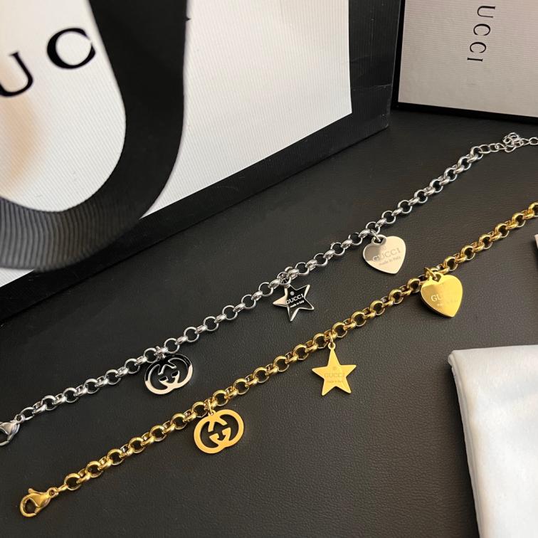 L119  Gucci Silver/Gold bracelet
