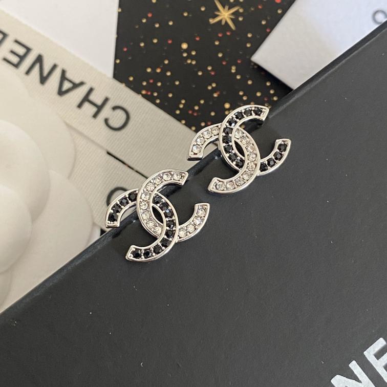 A738  Chanel earrings cc