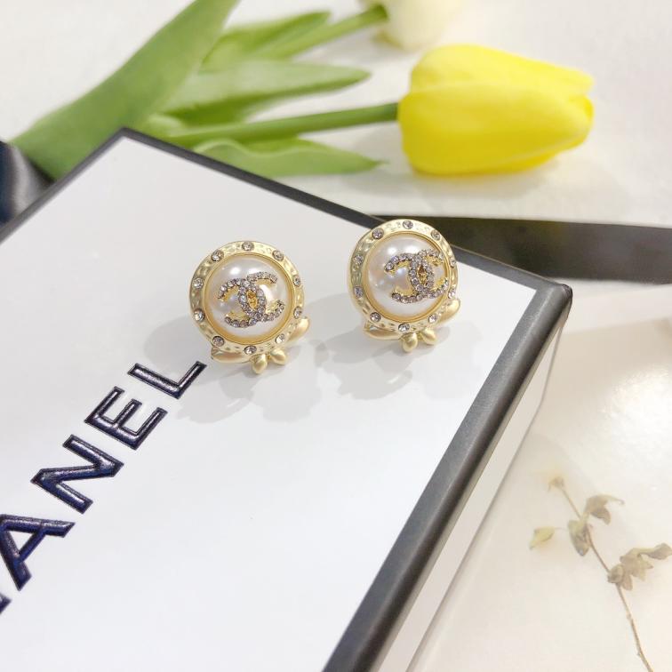 A573 Chanel earrings