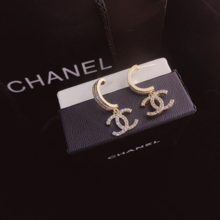 A226 Chanel earrings