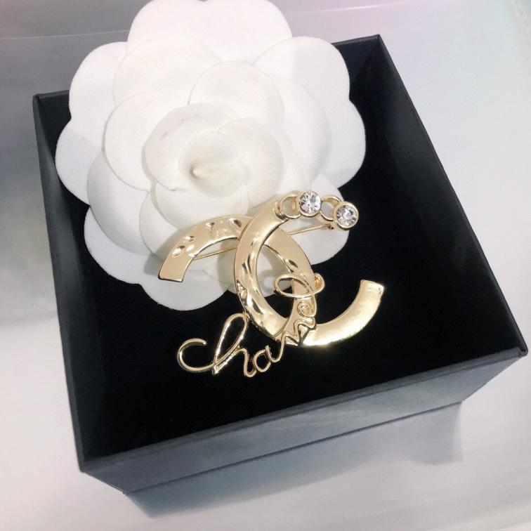 Chanel brooch 111334