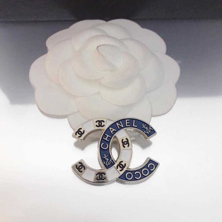 Chanel brooch 111730