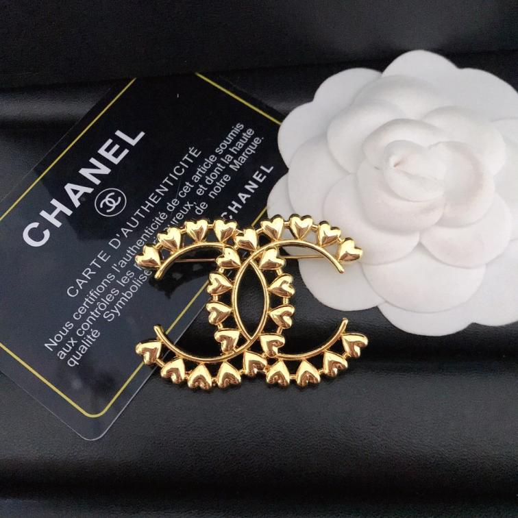 Chanel heart brooch cc 111686