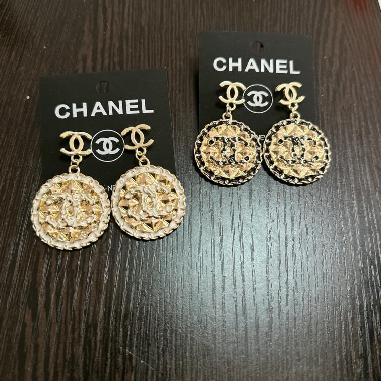 Chanel earrings 111856