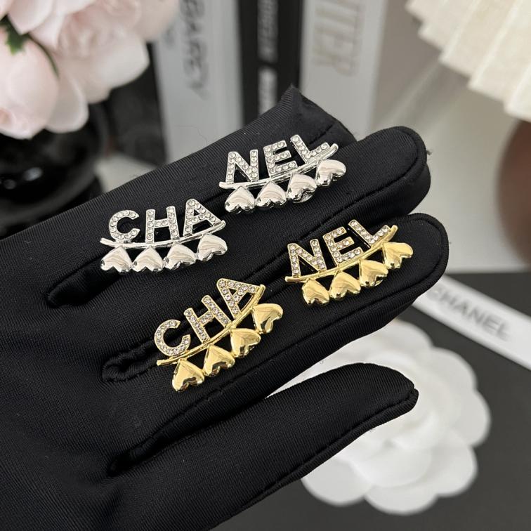 A901 Chanel heart earrings