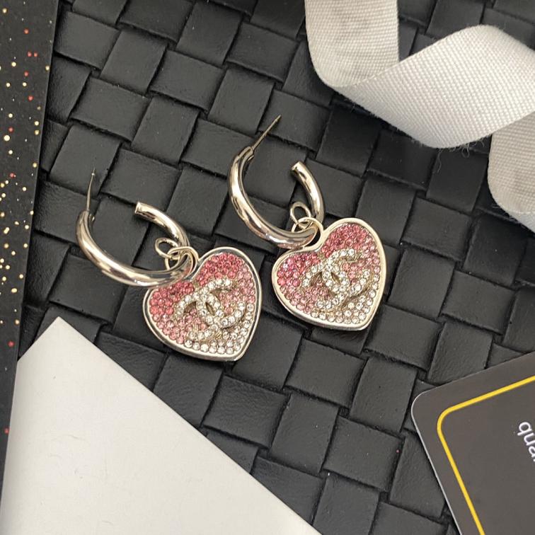 A685 Chanel pink heart enamel earrings