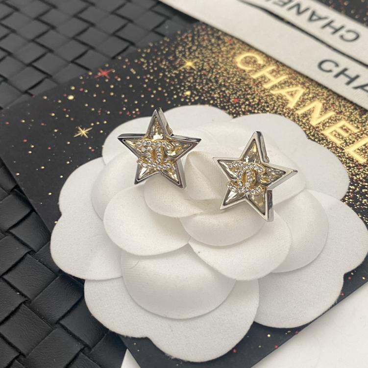 A621 Chanel star earrings