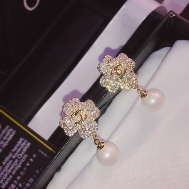 A171 Chanel earrings
