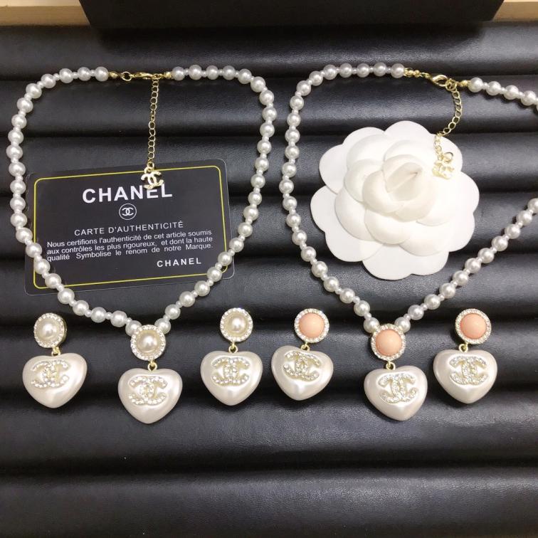 Chanel heart pearls earrings/necklace 112206