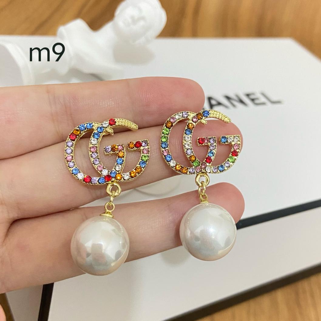 m9 Gucci earrings