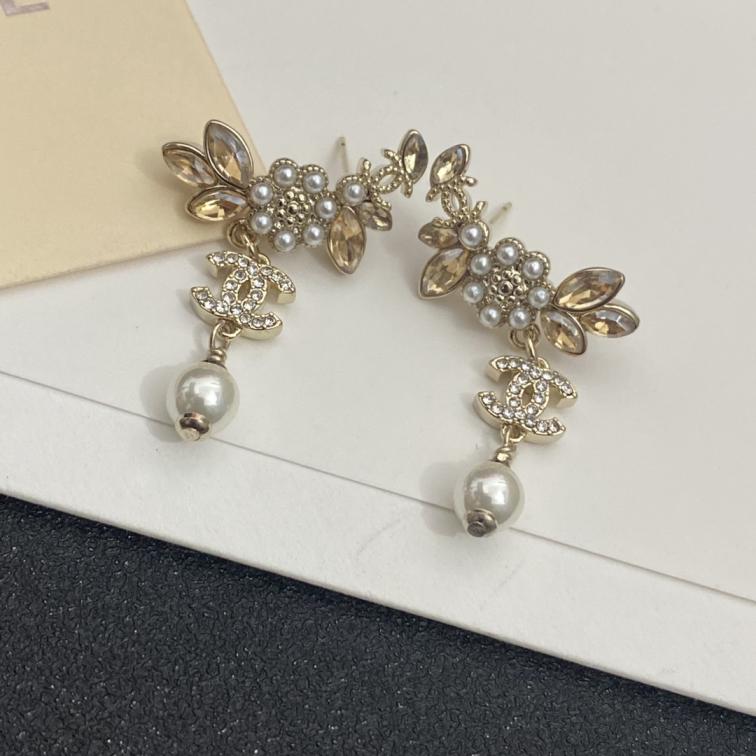 A1376  Chanel earrings