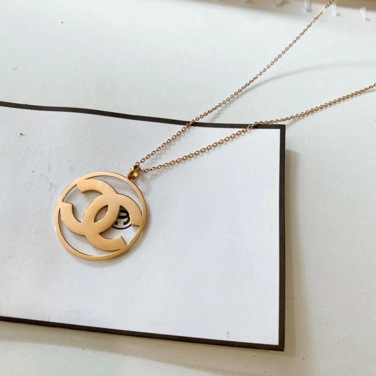 Chanel necklace 112665