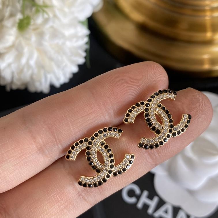A1006  Chanel earrings