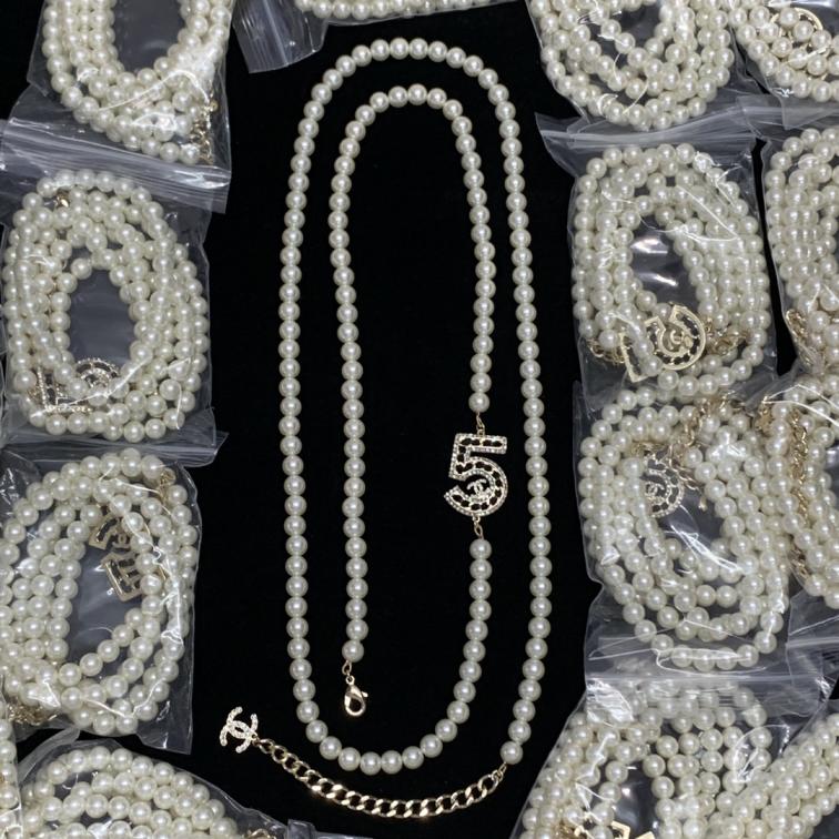 Chanel NO5 Pearls waist chain 113031