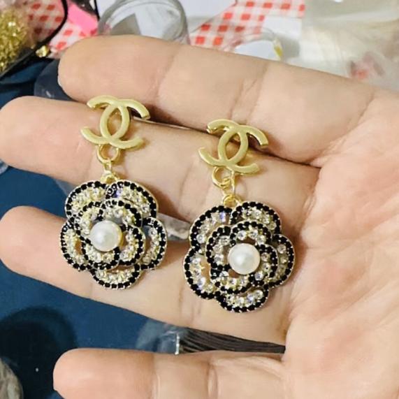 Chanel earrings 113579