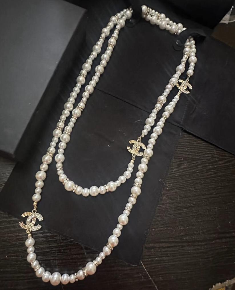 Chanel long necklace 114112
