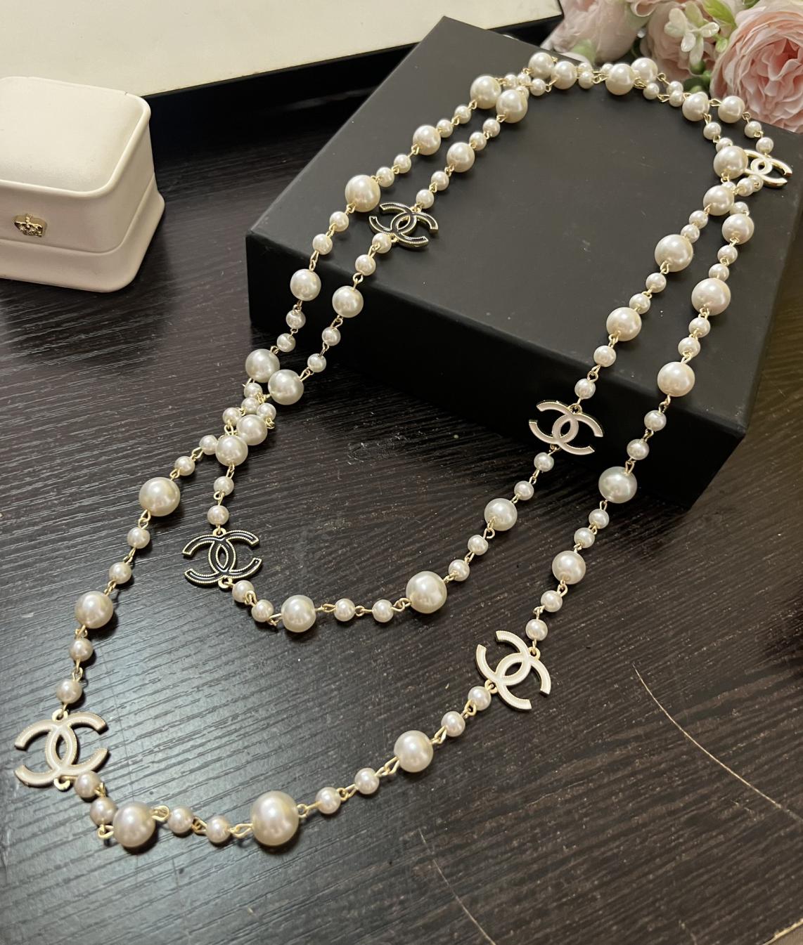 Chanel pearls CC long necklace 114096