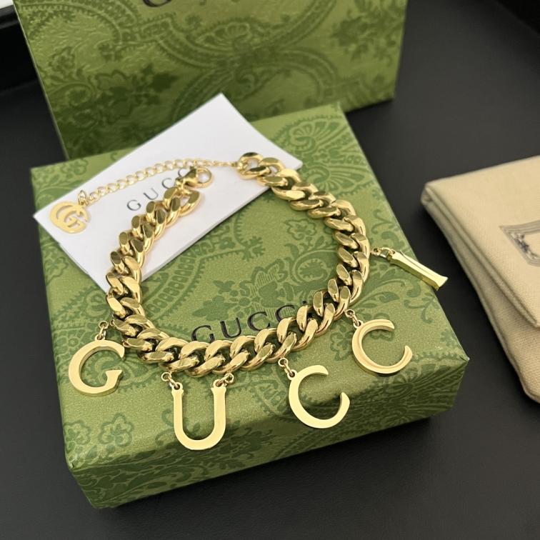 L143 Gucci bracelet