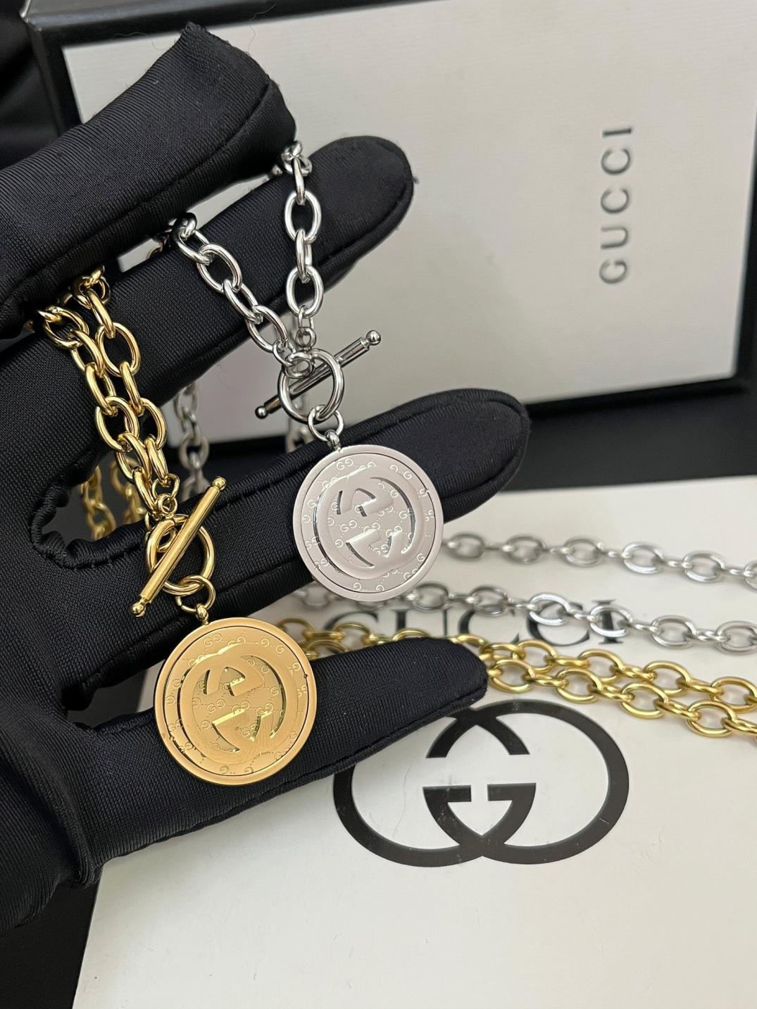 X595 Gucci necklace